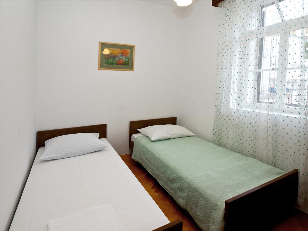 Apartments Dr. Vlasic Podstrana Habitación foto